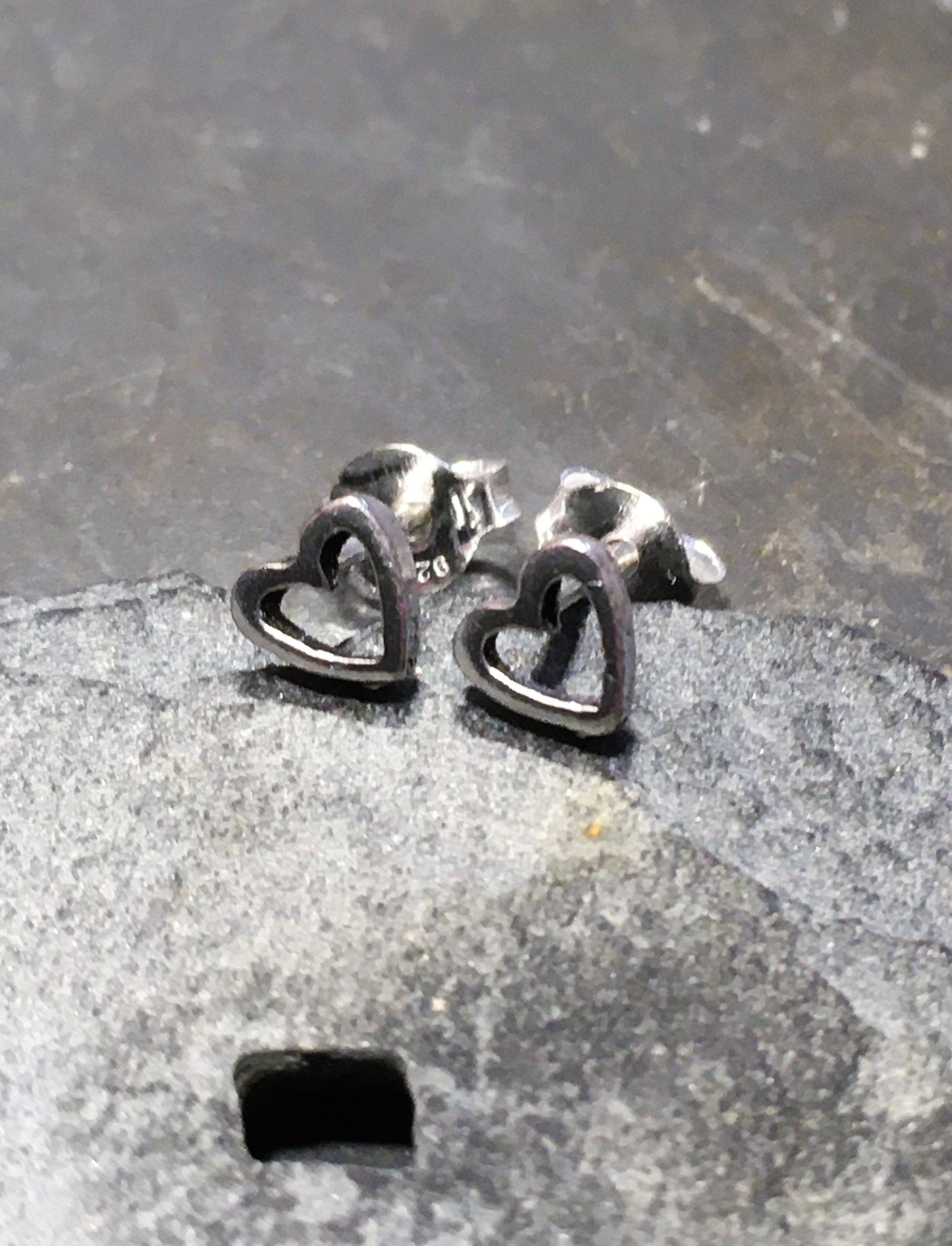 HEART  STUD EARRINGS 5MM