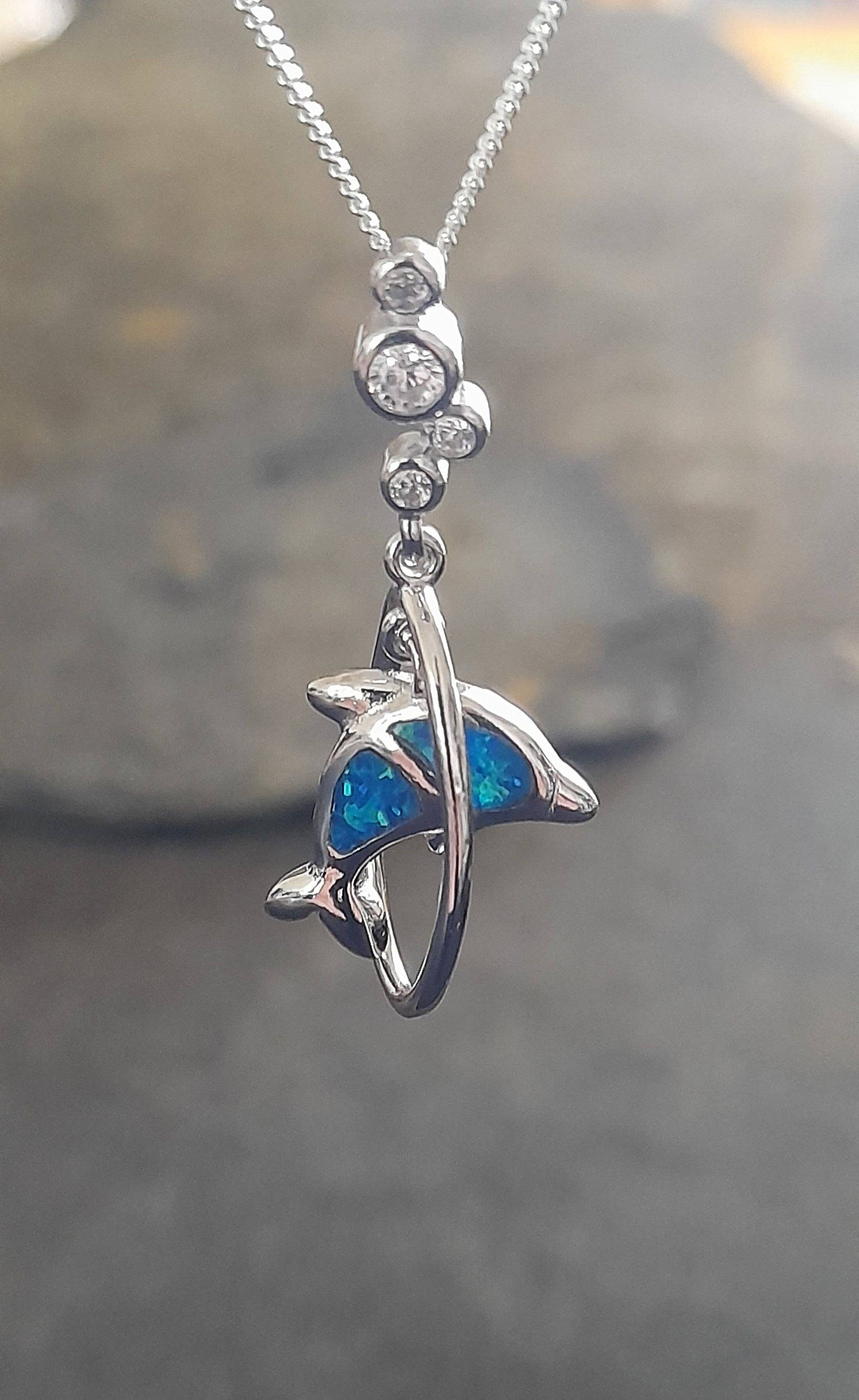 DOLPHIN, BLUE SYN OPAL P/D 30X10MM