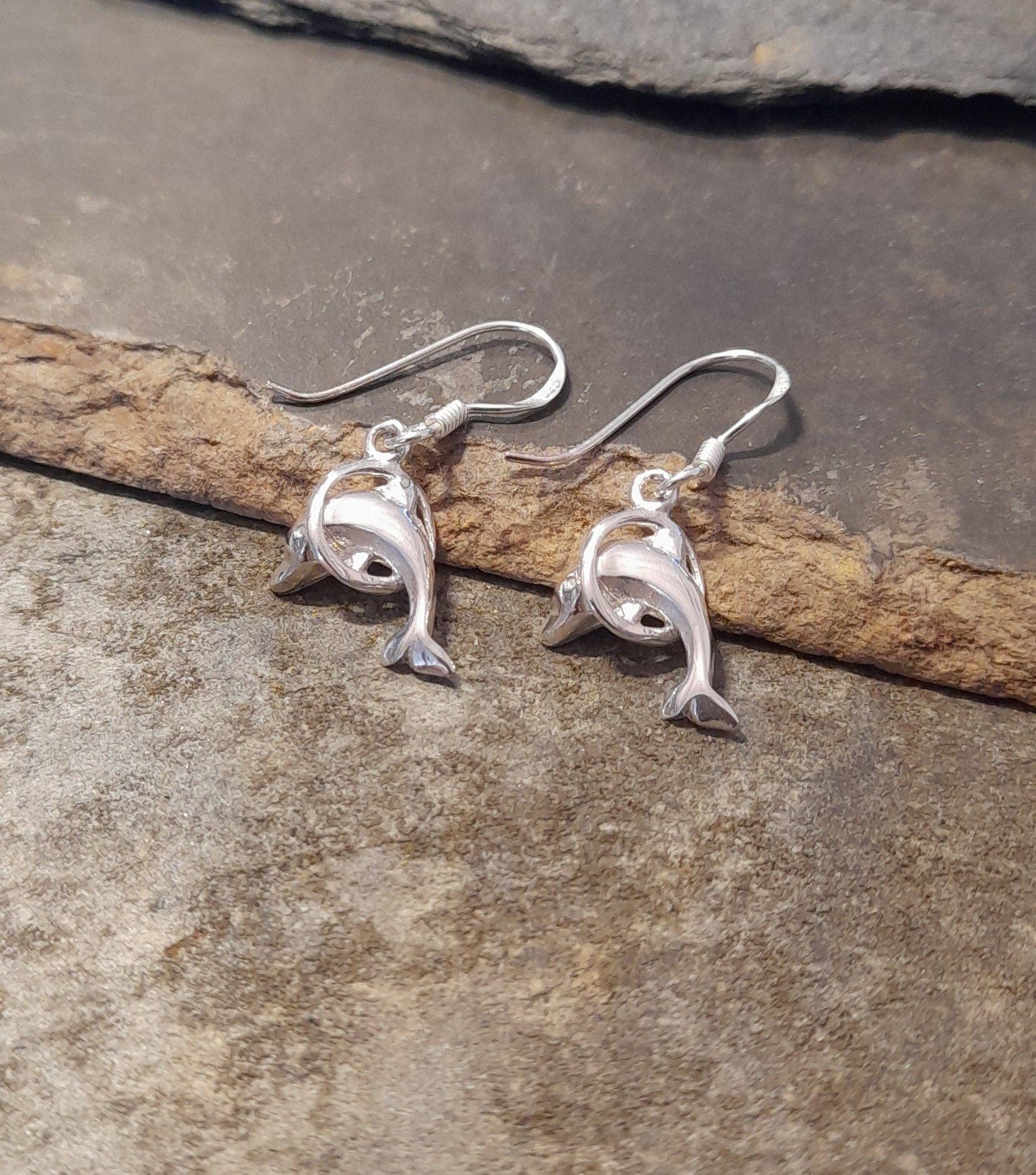 Blue Lily 925 - DOLPHIN THRU HOOP E/R 16MM DROP