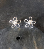 Blue Lily 925 Silver - Daisy wirework stud