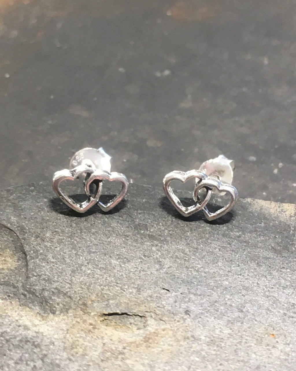 Blue Lily 925 - DOUBLE HEART STUD 7MM X 4MM