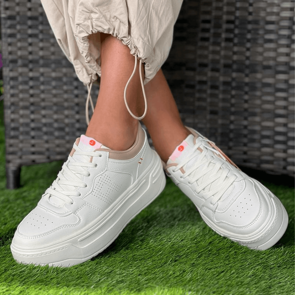 Refresh 171328 Beige Sneakers