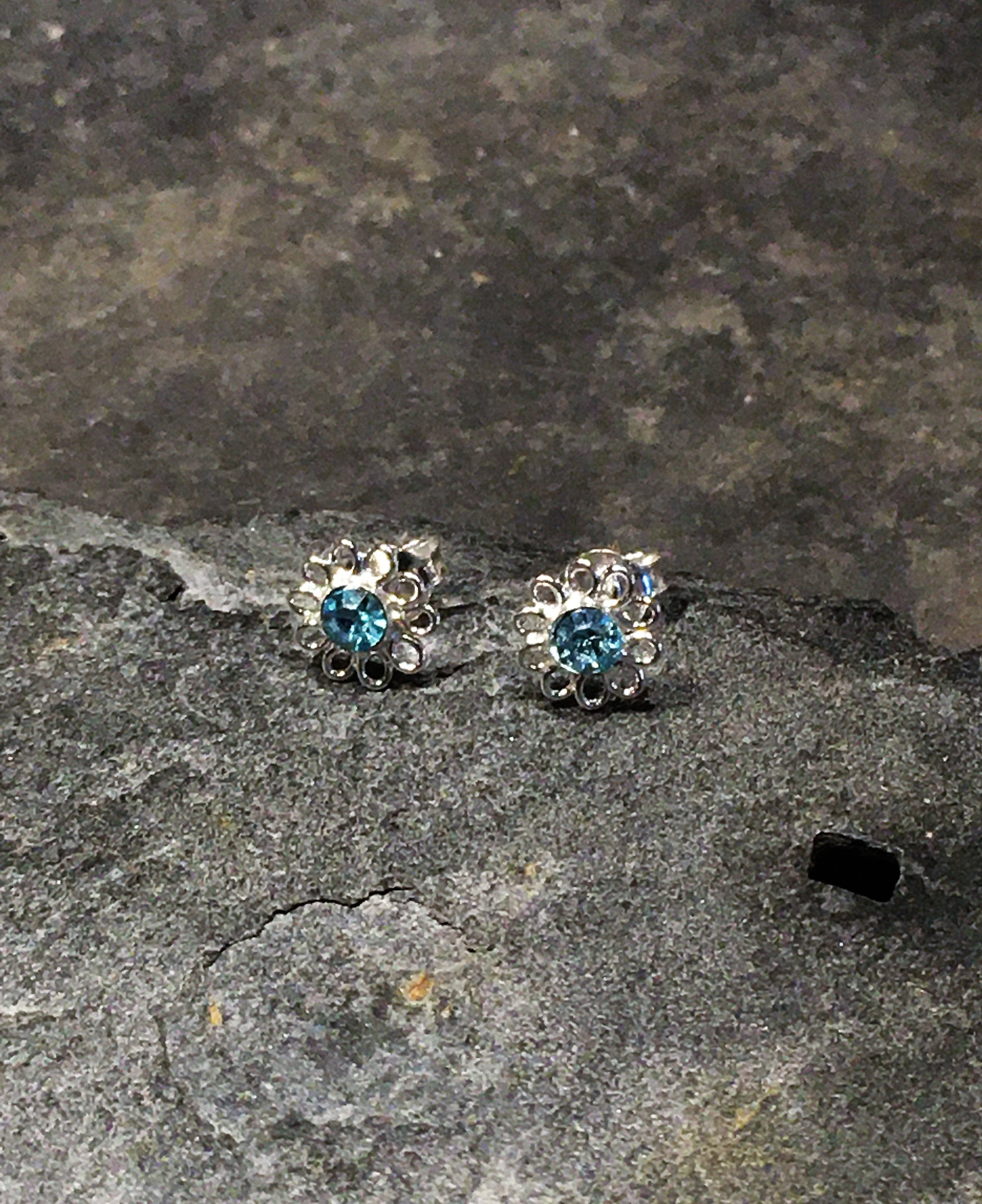 Blue Lily 925 - AQUA CZ FLOWER STUD 8MM