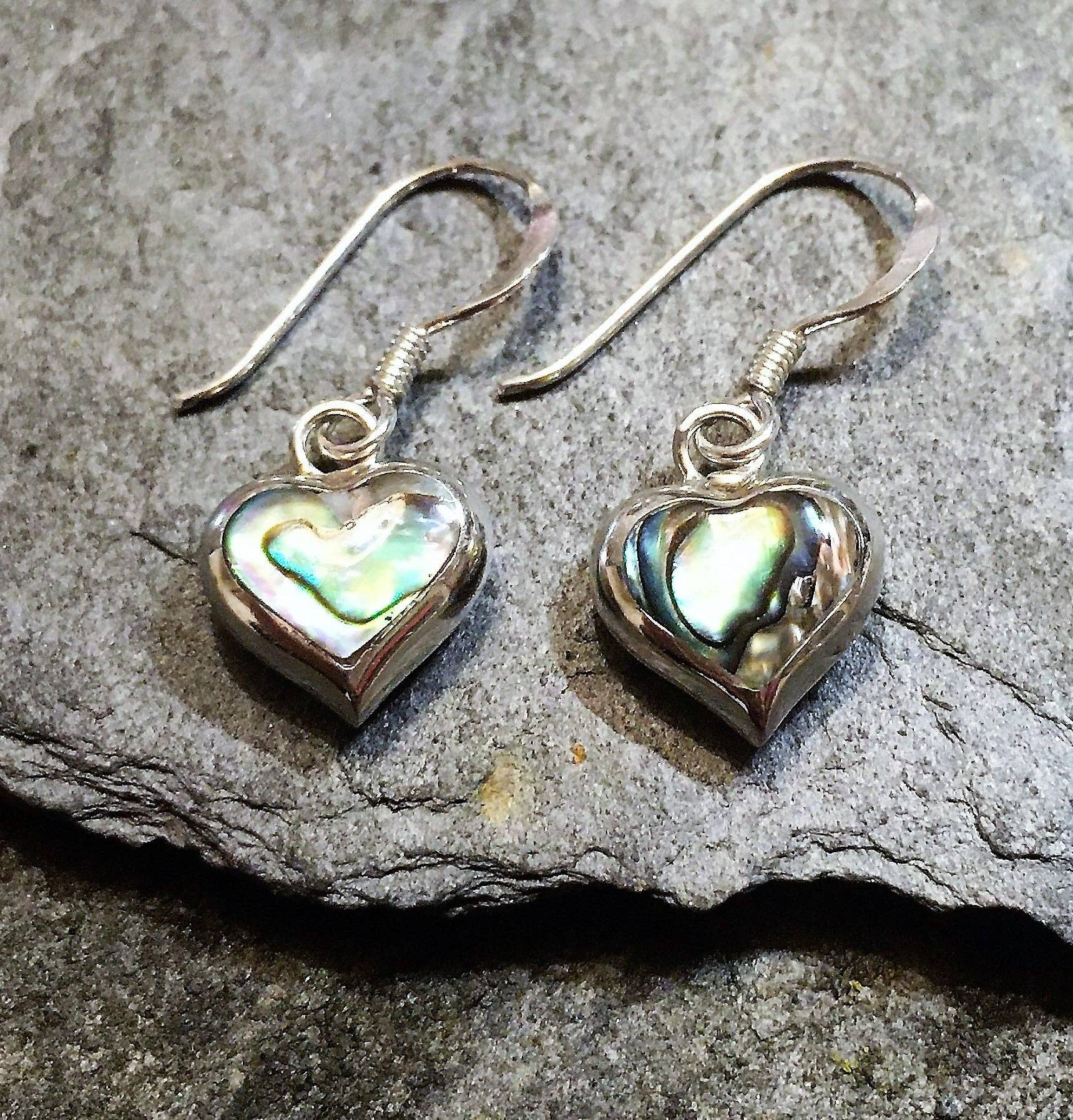 Blue Lily 925 - 10 MM HEART ABALONE/MOP EARRING
