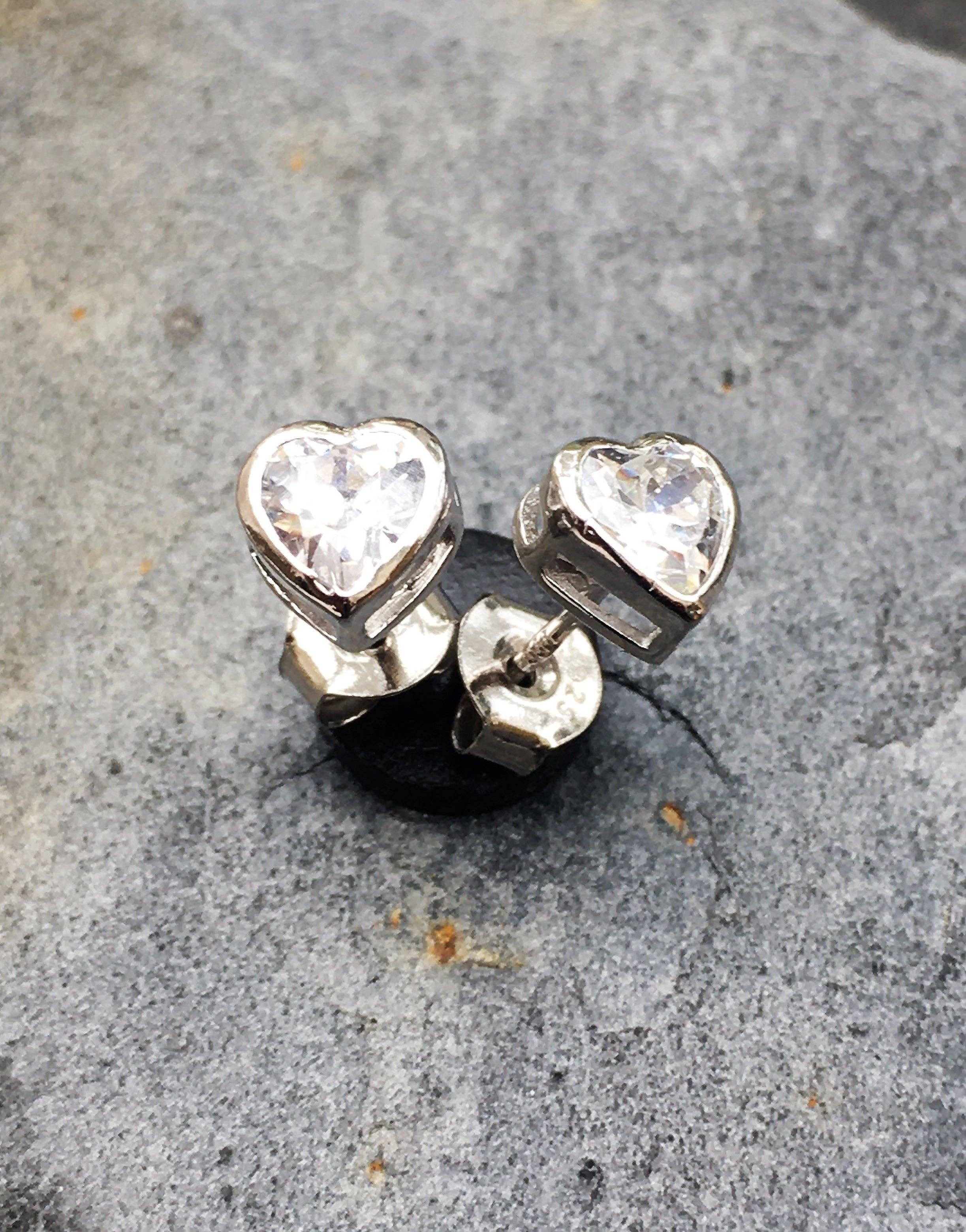 Blue Lily 925 - CZ 5MM HEART  STUD