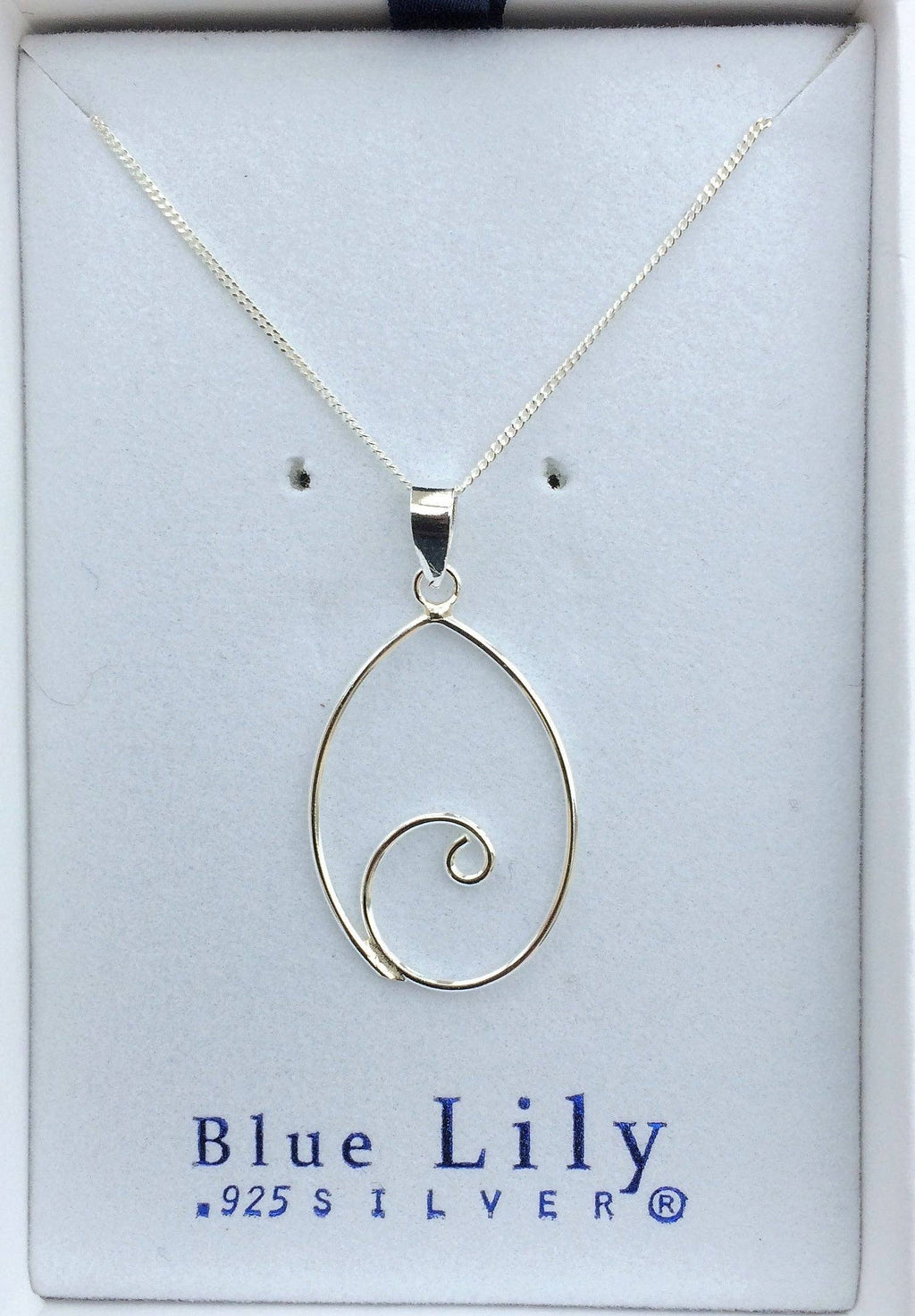 SILVER WIRE OVAL PENDANT