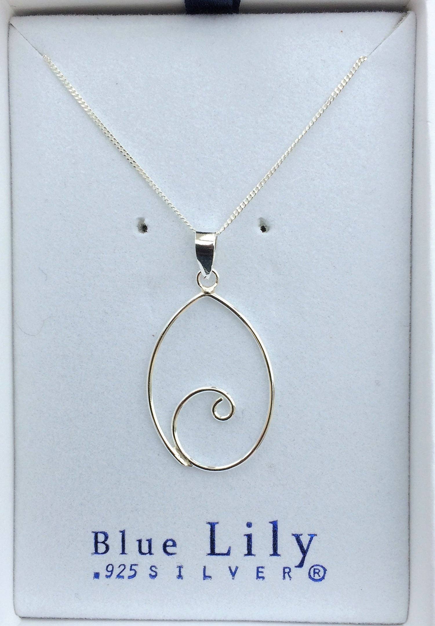 SILVER WIRE OVAL PENDANT