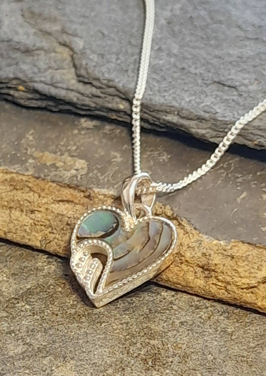 SP475BC - 12 X 10MM ABALONE HEART/ANGLE WING