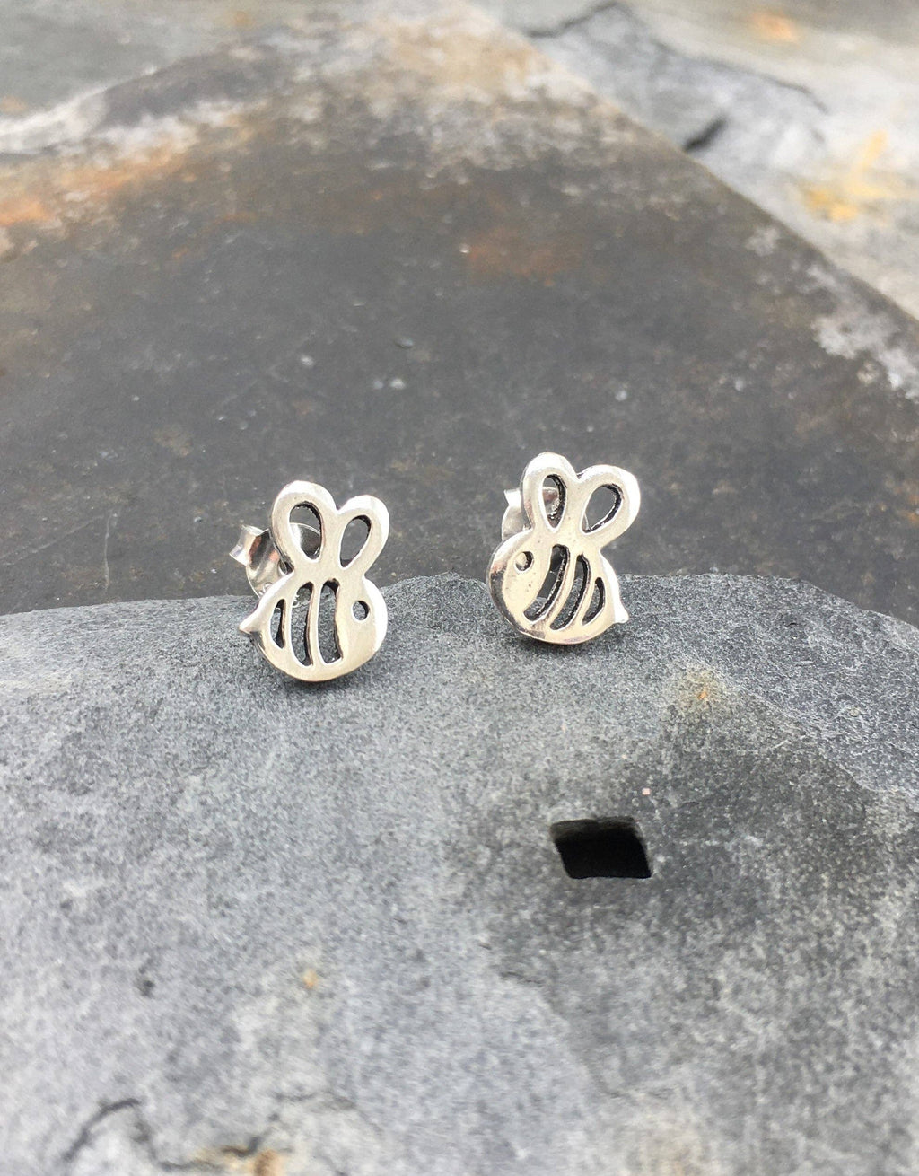 Blue Lily 925 -CUTE BEE STUD