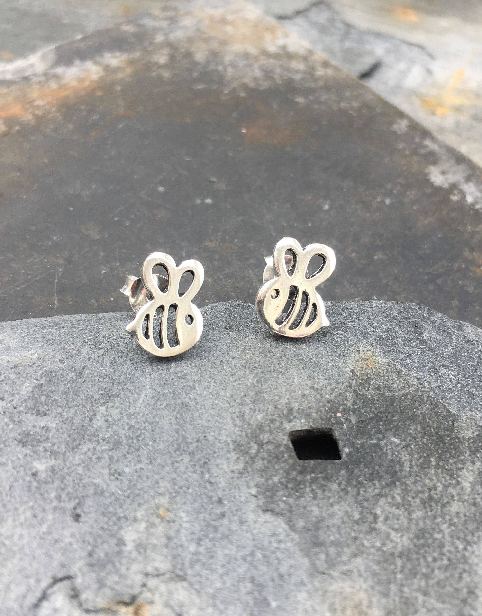 Blue Lily 925 -CUTE BEE STUD