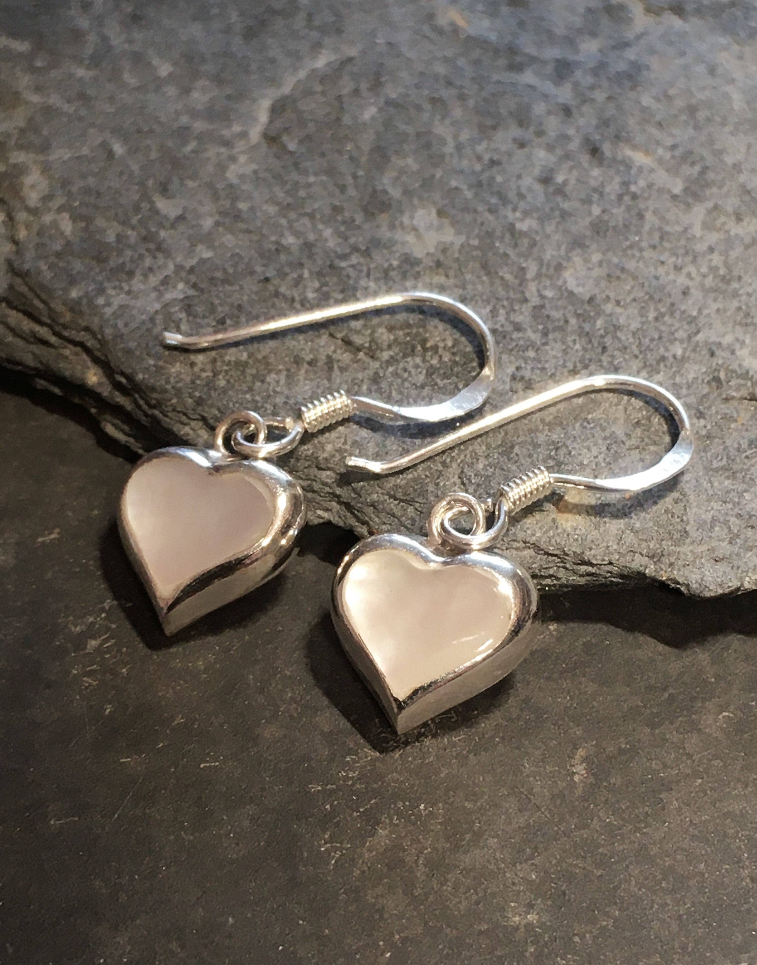 Blue Lily 925 - HEART MOP EARRING 10mm