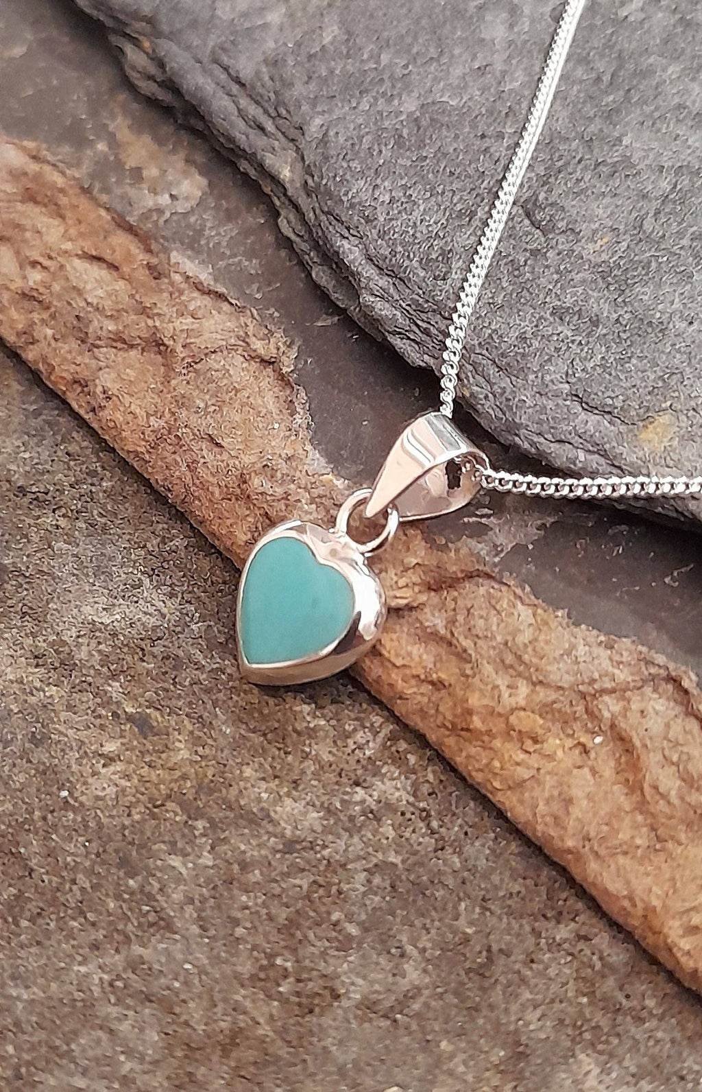 SP361BC - GREEN TQ HEART PENDANT 8MM X 8MM