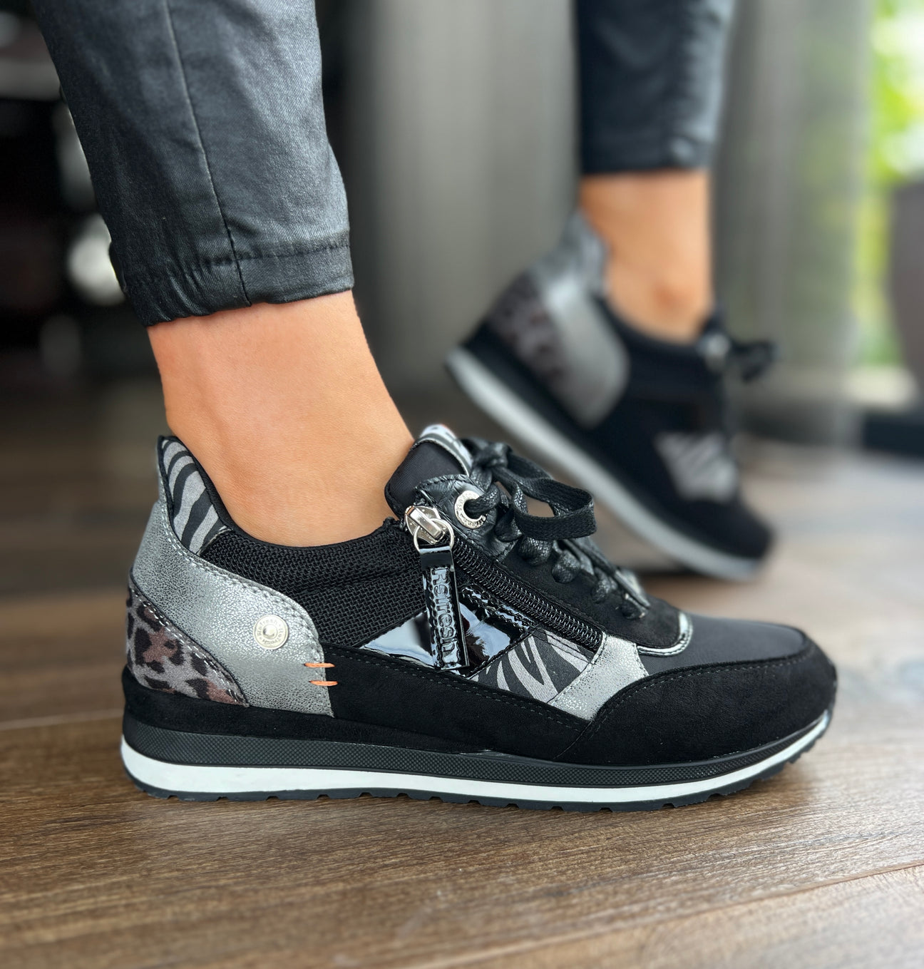 REFRESH - BLACK LEOPARD & GREY COMBINED TRAINER 171431